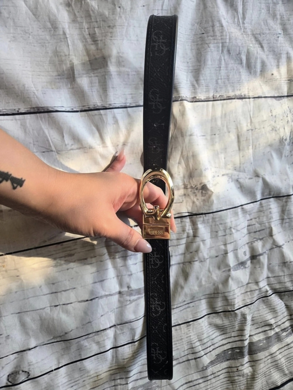 GUESS Reversible Logo Belt Black Gold-Tone Buckle Belt